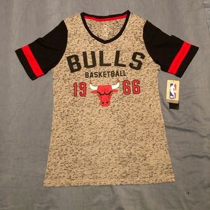 NBA Chicago Bulls NWT women’s T-shirt wow